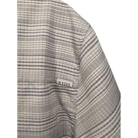 5.11 Tactical Shirt Men's Large Gray Striped Short Sleeve Button‎ Front Outdoor - Picture 5 of 7